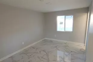 1826 N 73rd Ave, Phoenix, AZ 85035 - Photo 10