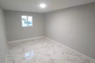 1826 N 73rd Ave, Phoenix, AZ 85035 - Photo 12