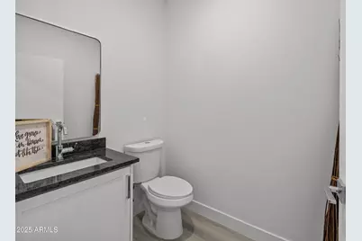 3130 N 37th Street #13, Phoenix, AZ 85018 - Photo 6