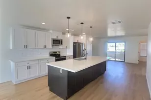 2502 E Paradise Ln, Phoenix, AZ 85032 - Photo 8