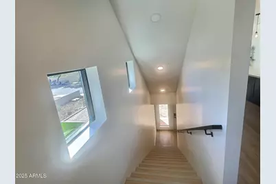 2502 E Paradise Lane #Apt 2, Phoenix, AZ 85032 - Photo 22