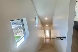 2502 E Paradise Ln, Phoenix, AZ 85032 - Photo 22