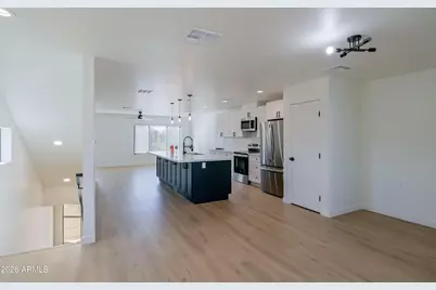 2502 E Paradise Lane #Apt 2, Phoenix, AZ 85032 - Photo 6