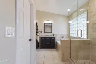 8823 E Floriade Dr, Scottsdale, AZ 85260 - Photo 38