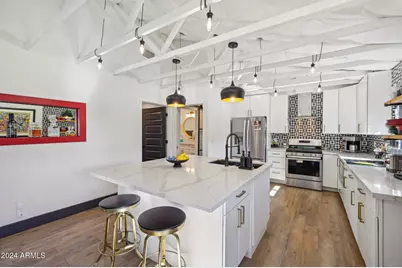 2101 N 25th Place, Phoenix, AZ 85008 - Photo 12