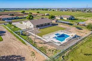 36937 N Oakley Dr, San Tan Valley, AZ 85140 - Photo 2