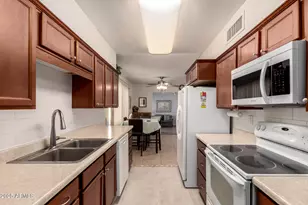 13412 W Desert Glen Dr, Sun City West, AZ 85375 - Photo 10