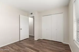 1126 W Elliot Rd, Chandler, AZ 85224 - Photo 14