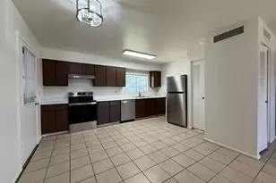 5725 N 71st Ave, Glendale, AZ 85303 - Photo 4