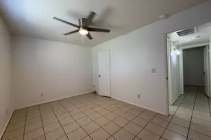 5725 N 71st Ave, Glendale, AZ 85303 - Photo 10
