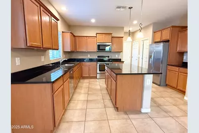 2146 W Scully Drive, Phoenix, AZ 85023 - Photo 14