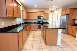 2146 W Scully Dr, Phoenix, AZ 85023 - Photo 14