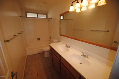 5746 N 41st Drive, Phoenix, AZ 85019 - Photo 12