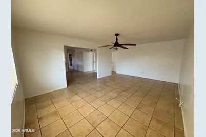 4718 N 39th Avenue, Phoenix, AZ 85019 - Photo 4