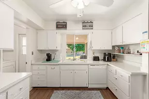 9437 W Long Hills Dr, Sun City, AZ 85351 - Photo 2