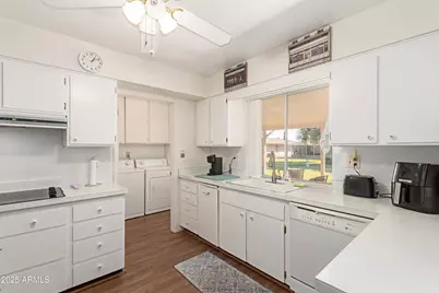 9437 W Long Hills Drive, Sun City, AZ 85351 - Photo 10