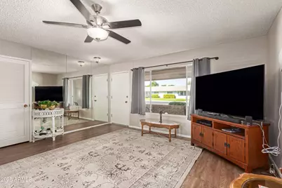 9437 W Long Hills Drive, Sun City, AZ 85351 - Photo 6