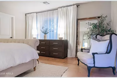 243 W Harmont Drive, Phoenix, AZ 85021 - Photo 14