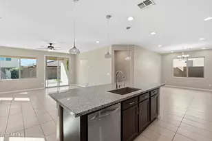 26130 N 121st Ave, Peoria, AZ 85383 - Photo 10