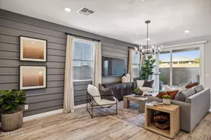 5821 E Zachary Dr, Phoenix, AZ 85054 - Photo 2