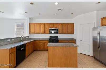 17818 W Lincoln Street, Goodyear, AZ 85338 - Photo 10