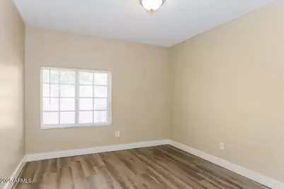 7129 W Merrell Street, Phoenix, AZ 85033 - Photo 6