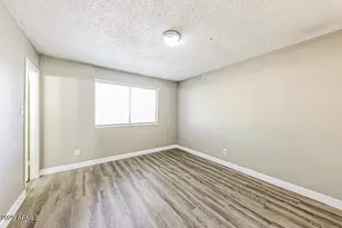 6921 W Hazelwood St, Phoenix, AZ 85033 - Photo 6