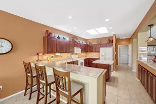 16337 W Salado Creek Dr, Surprise, AZ 85387 - Photo 12