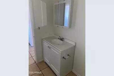 2002 E Sweetwater Avenue #108, Phoenix, AZ 85022 - Photo 10