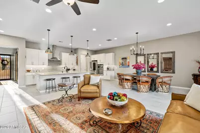 13186 N Humphreys Peak Drive, Oro Valley, AZ 85755 - Photo 4
