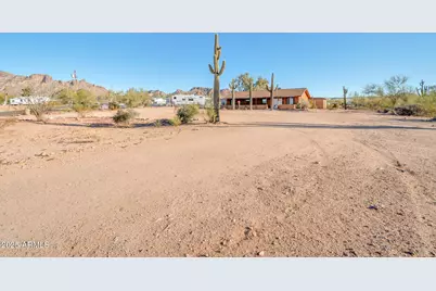 4253 N Plaza Drive, Apache Junction, AZ 85120 - Photo 2