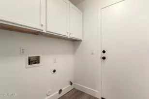 3129 E Oraibi Dr, Phoenix, AZ 85050 - Photo 24