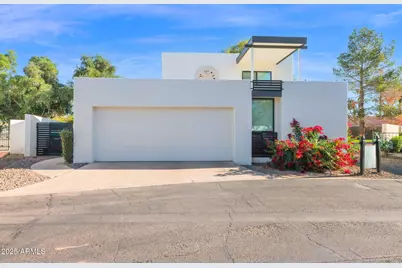 4834 E Earll Drive E, Phoenix, AZ 85018 - Photo 1