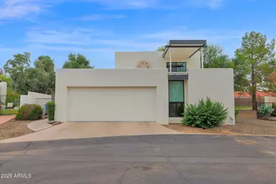 4834 E Earll Drive E, Phoenix, AZ 85018 - Photo 1