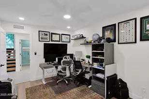 4834 E Earll Dr E, Phoenix, AZ 85018 - Photo 36