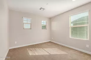 242 N Crosscreek Dr, Chandler, AZ 85225 - Photo 14