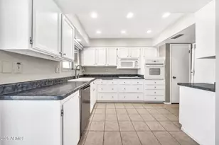 13006 W Desert Glen Dr, Sun City West, AZ 85375 - Photo 22