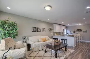 5731 S 12th Ln, Phoenix, AZ 85041 - Photo 2