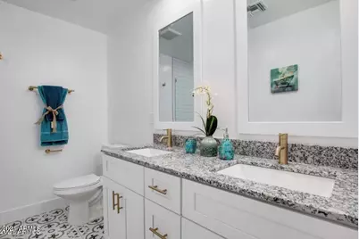 5731 S 12 Lane, Phoenix, AZ 85041 - Photo 4