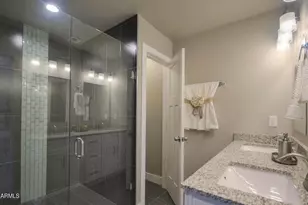 5731 S 12th Ln, Phoenix, AZ 85041 - Photo 6