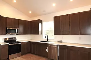 2763 Sunflower Dr, Overgaard, AZ 85933 - Photo 6