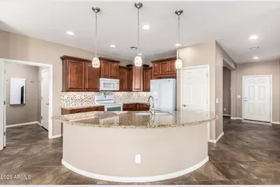 17162 S 175th Avenue, Goodyear, AZ 85338 - Photo 8