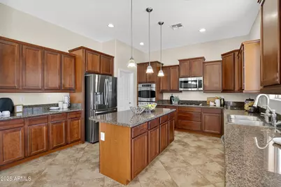 16833 W Watkins Street, Goodyear, AZ 85338 - Photo 10