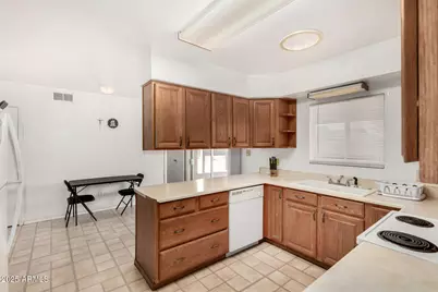 12814 N 112th Avenue, Youngtown, AZ 85363 - Photo 12