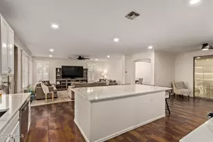 7411 S 25th Dr, Phoenix, AZ 85041 - Photo 18