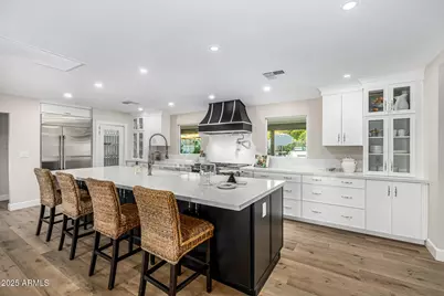 1625 Palmcroft Way SW, Phoenix, AZ 85007 - Photo 2