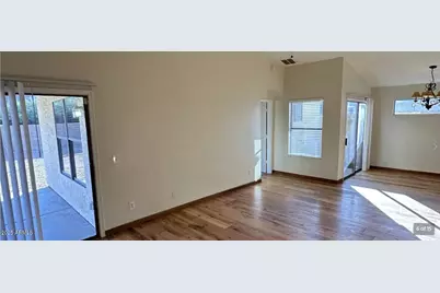18285 N 87th Drive, Peoria, AZ 85382 - Photo 6