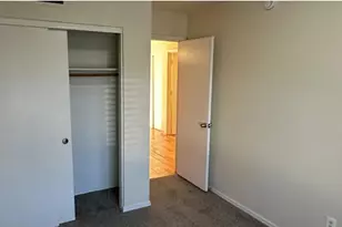 18285 N 87th Dr, Peoria, AZ 85382 - Photo 10