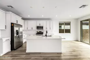 5337 W Royal Palm Rd, Glendale, AZ 85302 - Photo 2