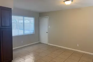 1052 E Carter Dr, Tempe, AZ 85282 - Photo 4